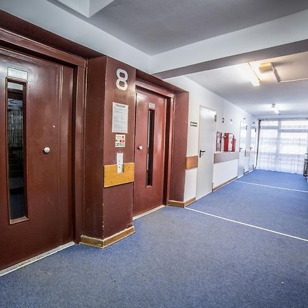Top Floor Hostel Варшава Экстерьер фото